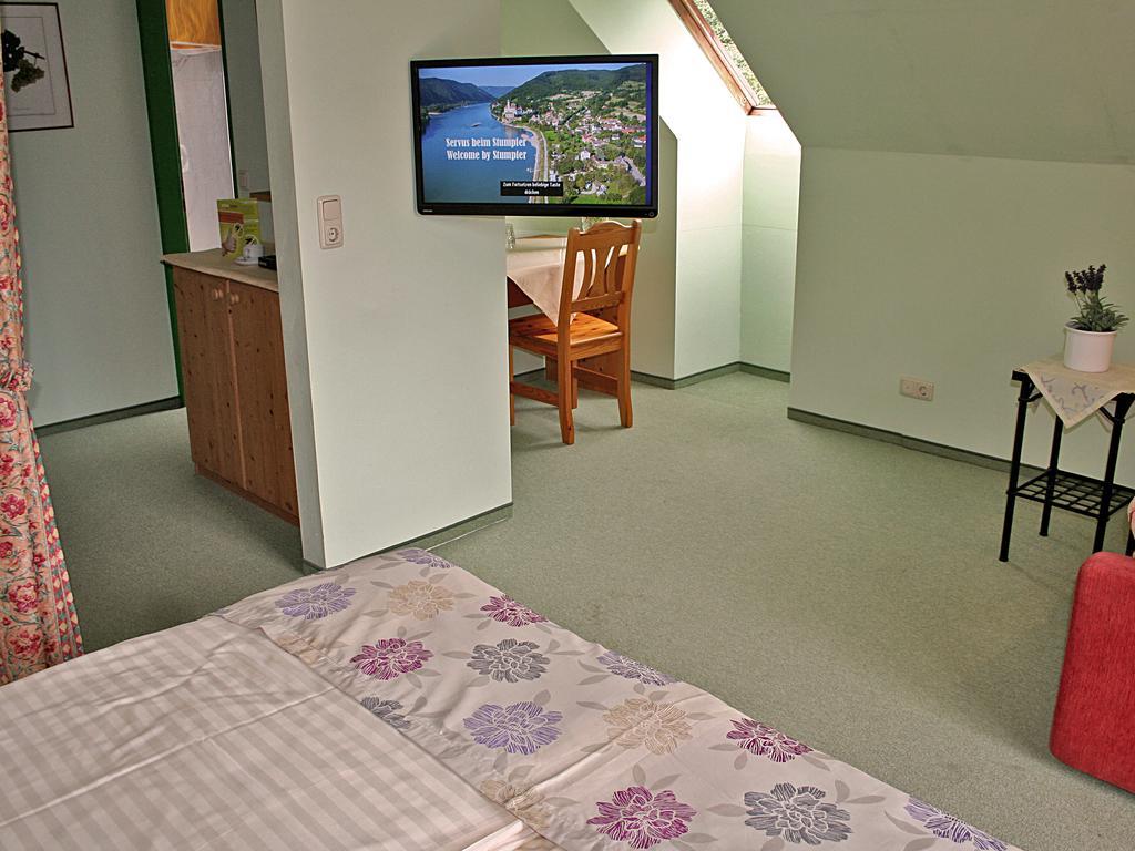 Hotel Gasthof-Camping Stumpfer Schönbühel an der Donau Pokoj fotografie